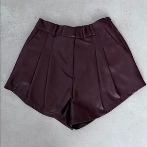 Source Unknown Women's Burgundy Leather Shorts
